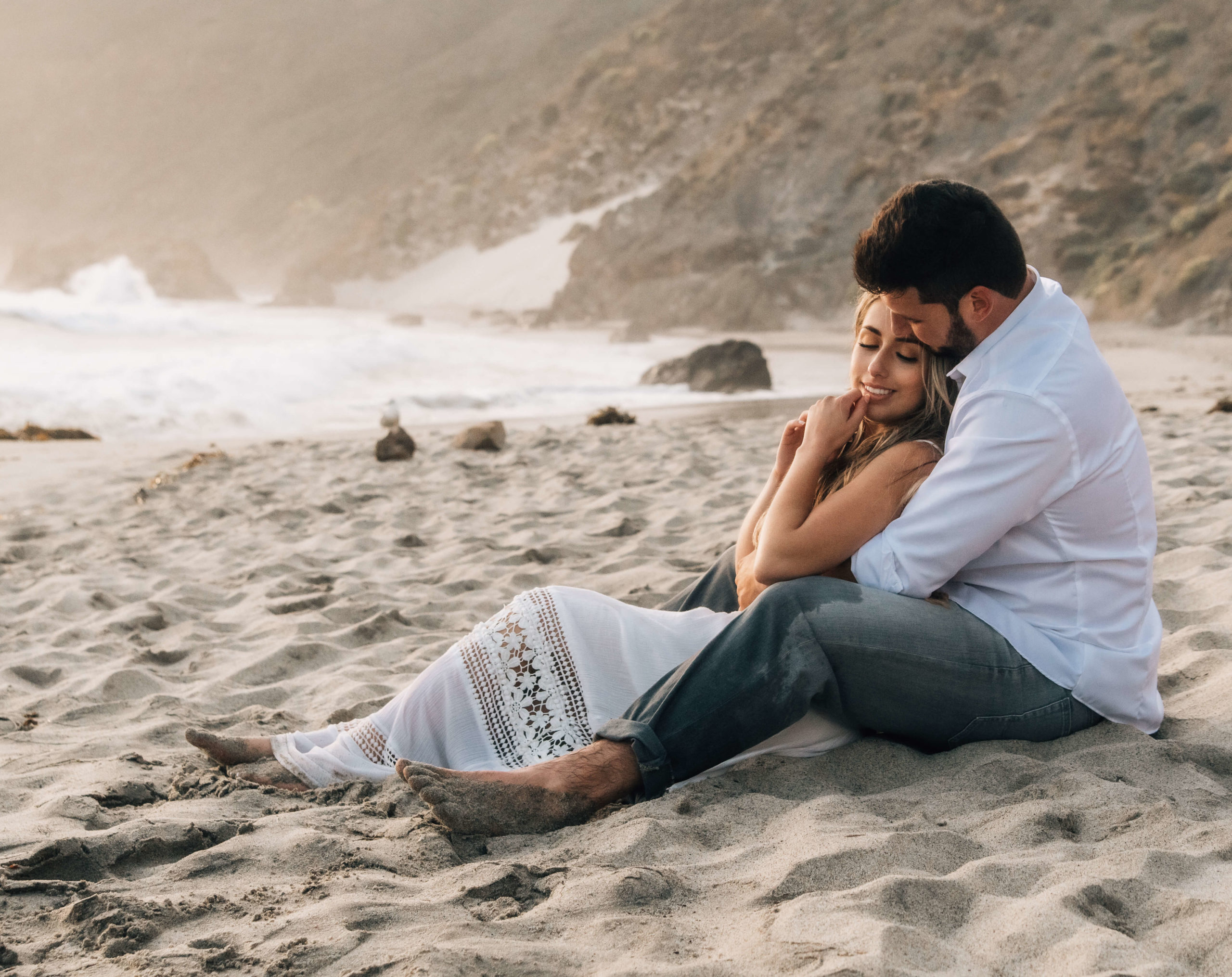 Couple-love-engagement-beach-wedding-elopement